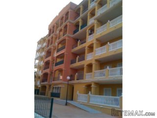 Apartamento en urbanización cerrada en zona de Aguas..