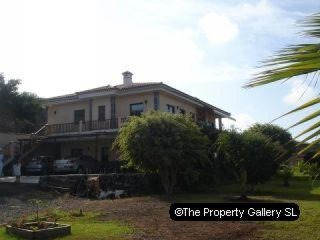 Farm For Sale in Alcala, Tenerife