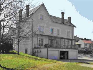Beautiful Villa With 550 m2 Living..