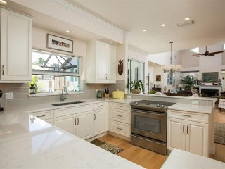 3 bedroom Flat For Sale: 2025 Las..