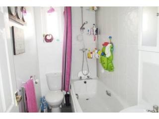 2 Bed House To Let