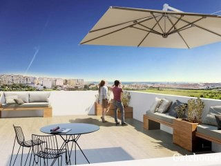 Charming 4 Beds Apartment With A..