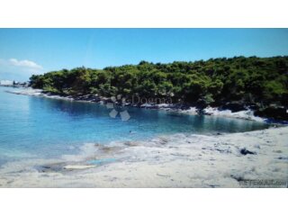 Otok Brač, Splitska, zemljište 500 m2, 100 m od mora