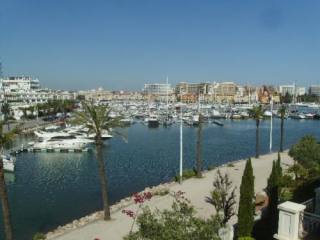 Apartment For Sale in Vilamoura