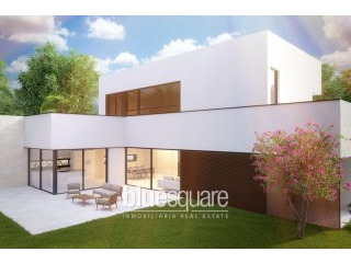 4 Bedroom 3 Bathroom Modern Style Villa..