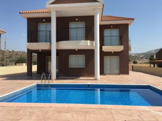 3 Bedroom House with pool in..