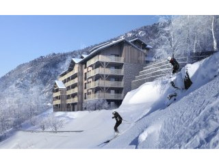 Outstanding 3 bedroom off plan ski in..