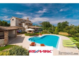 Poreč,posebna kamena vila na osami