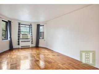 1 bedroom Apartment For Sale: 385..