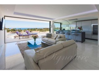 3 bedroom Apartment For Sale:..