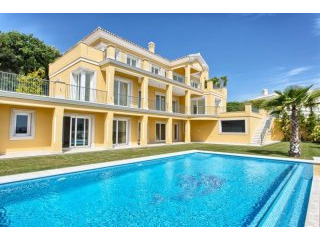5 Bedrooms - House - Andalucia - For..