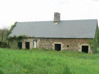Country Barn to Renovate, New Roof in..