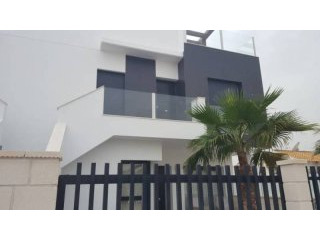 3 Bedroom 2 Bathroom Bungalow In..
