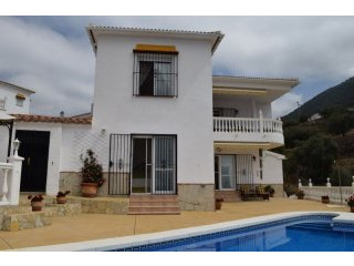 Villa for Sale in Alcaucin, Alcaucin..