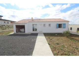 3 Bedroom Modern Villa With Garden..