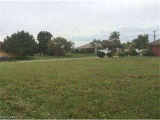 Land For Sale: Cape Coral, Florida