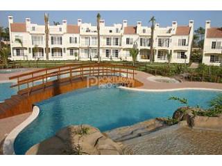 Luxury 3 Bedroom Apartment
