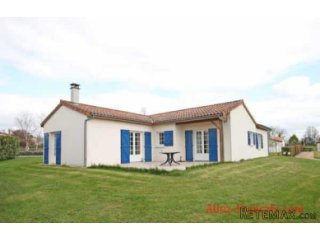 Les Forges (79) for Sale : Lovely villa next to a 27 hole golf..
