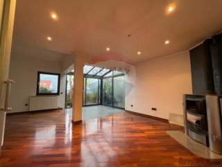 Kostrena, Doričići, kuća sa dva stana površine 162 m2
