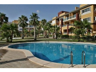 * Luxury 3 Bed Ground Floor Apartment