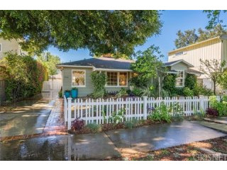 13162 Hartsook Street | Sherman Oaks..