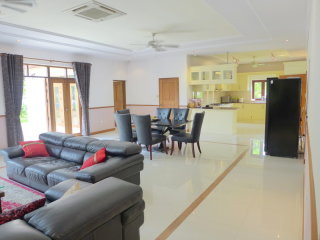 4 bedroom pool villa on 1 Rai land with..