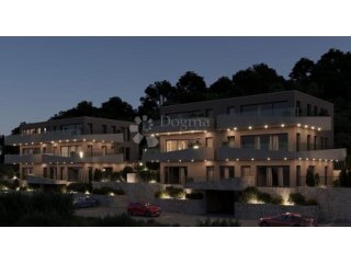 LUKSUZAN TROSOBAN STAN S POGLEDOM NA OTOK KRAPANJ