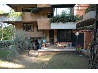 4 Bedrooms - Villa - For Sale