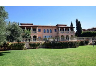 Luxurious Detached Villa For Sale in..