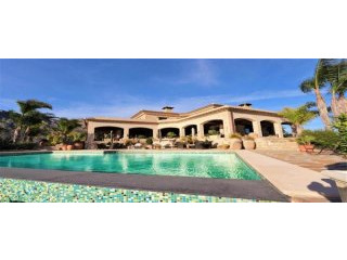 8 Bedrooms - Villa - Alicante - For Sale