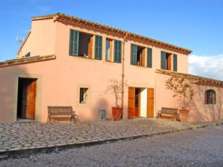 Cozy Country House In Llubi