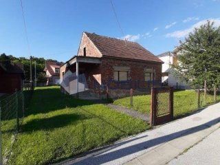 Sesvete, Sesv. Kraljevec - građevinsko zemljište/kuća, 611m2