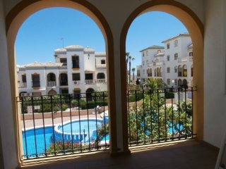 2 bedroom, 1 bathroom Apartment, (build..
