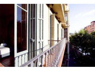 BARCELONA, BRIGHT APARTMENT