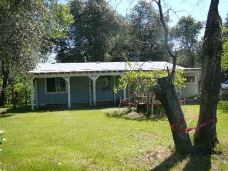 18536 Ginger Avenue Redding, CA, 96003..