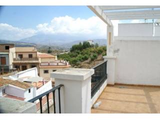 Detached House for Sale in Benamocarra..