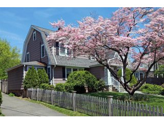 4 bedroom House For Sale: 97 E Elm..