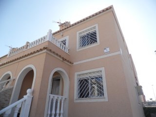 2 Bedrooms - Property - Alicante - For..
