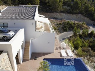 3 Bedrooms - Villa - Alicante - For Sale