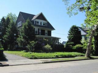 2 bedroom Multi-family For Sale: Mount..