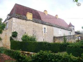 With Beautiful Views Of The Dordogne's..