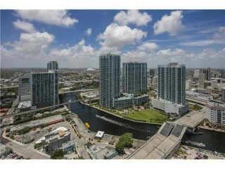 1 bedroom Flat For Sale: 68 SE 6 # 3506