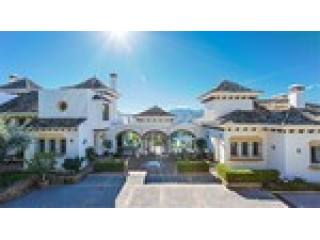 7 Bedrooms - Villa - Malaga - For Sale