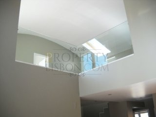 T1 Lisbon Apartment with 2 Parking..