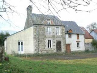 Good Countrysdie House to Renovate