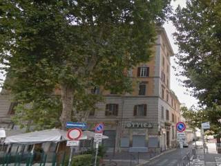 PONTE MILVIO, PENTHOUSE