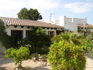 5 Bedrooms - Finca - Alicante - For Sale
