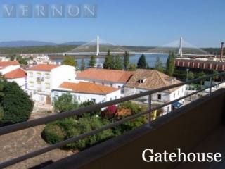 Portimao Apartment With River Views For..