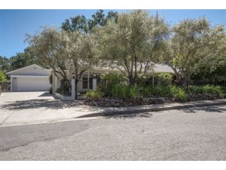 3 Green Valley Court