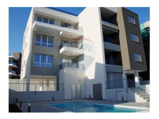 Condo/Apartment - For Sale -..